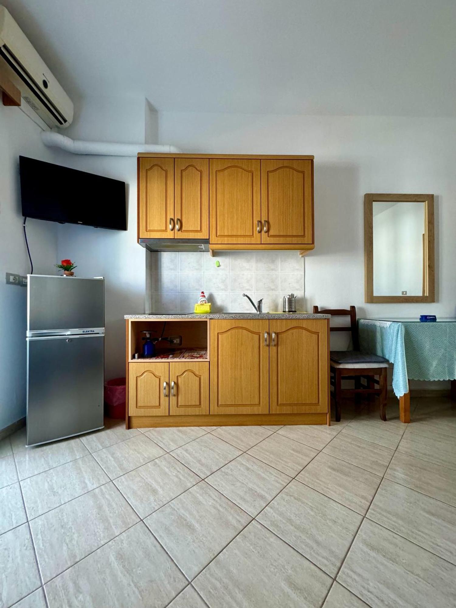 Villa Mihal Apartments Ksamil Exterior photo
